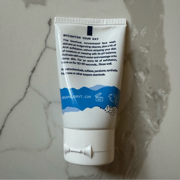 🌸5/$25🌸 Ursa Major fantastic face wash - Picture 2 of 2